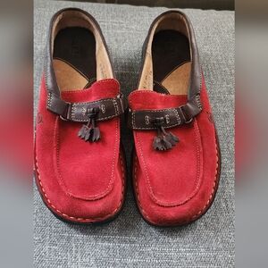 Born Red and Brown Flats with Tassel Accents